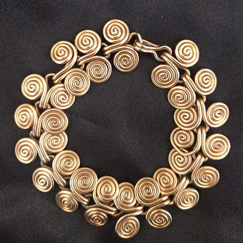 VTG coil link gold tone bracelet